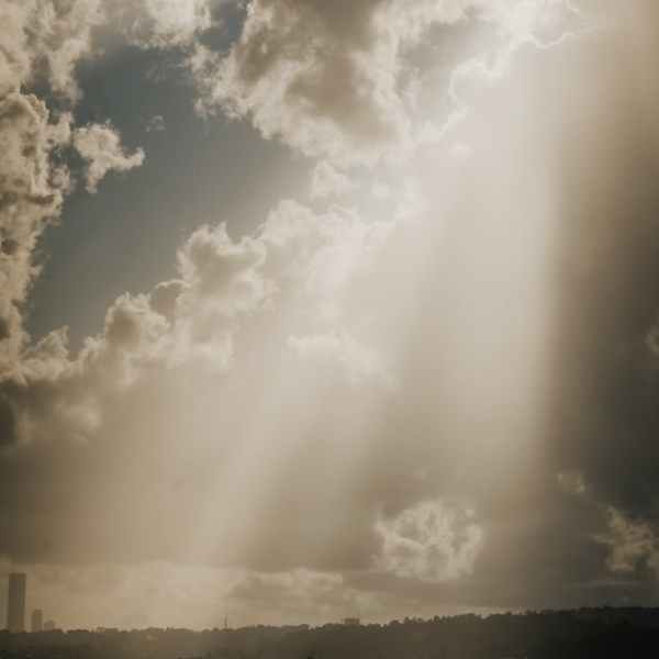 The Light That Never&nbsp;Sets